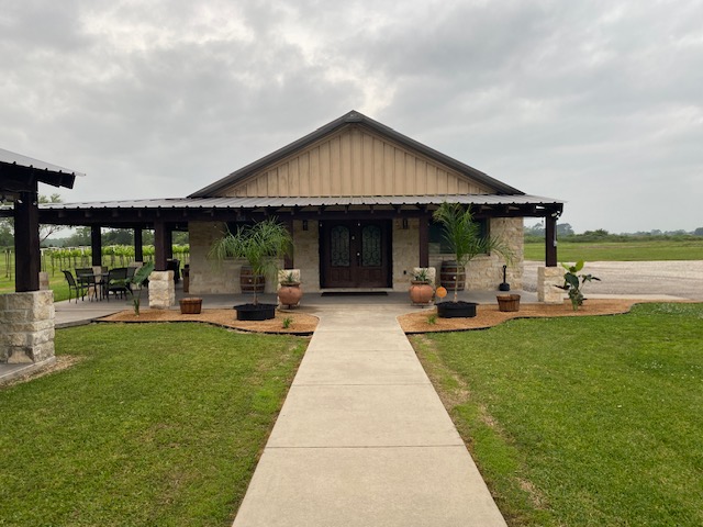 CECCOLI VINEYARDS LLC