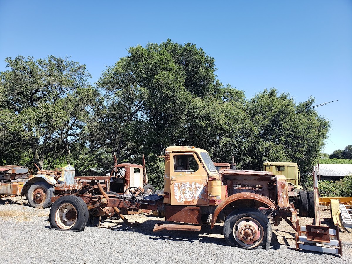 Cove Crest Farm & Winery