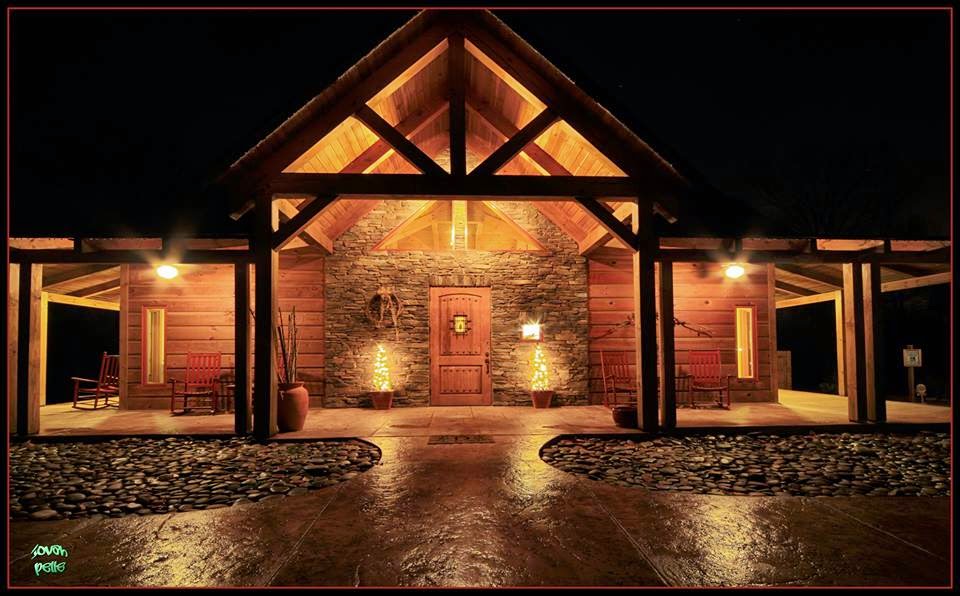 DAVESTE VINEYARDS