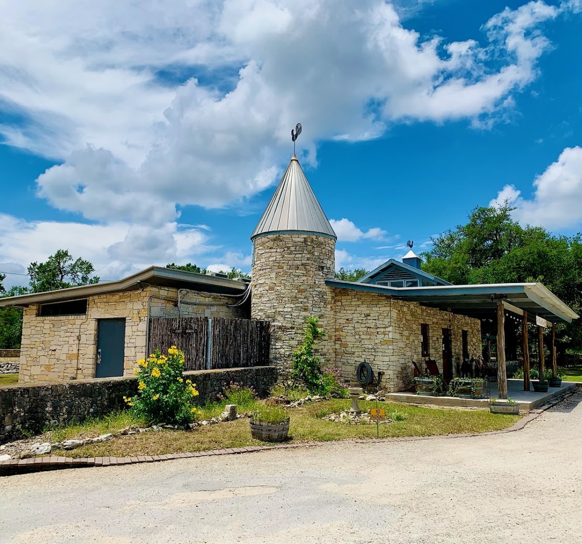 DRY Comal Creek Vineyards