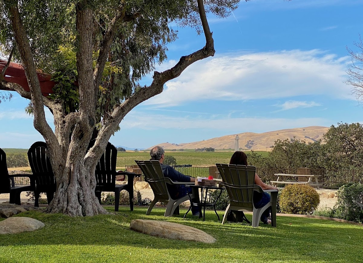 FOUR SISTERS RANCH, LLC