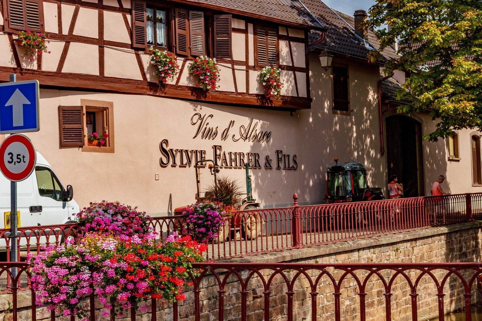 Domaine Sylvie Fahrer Et Fils