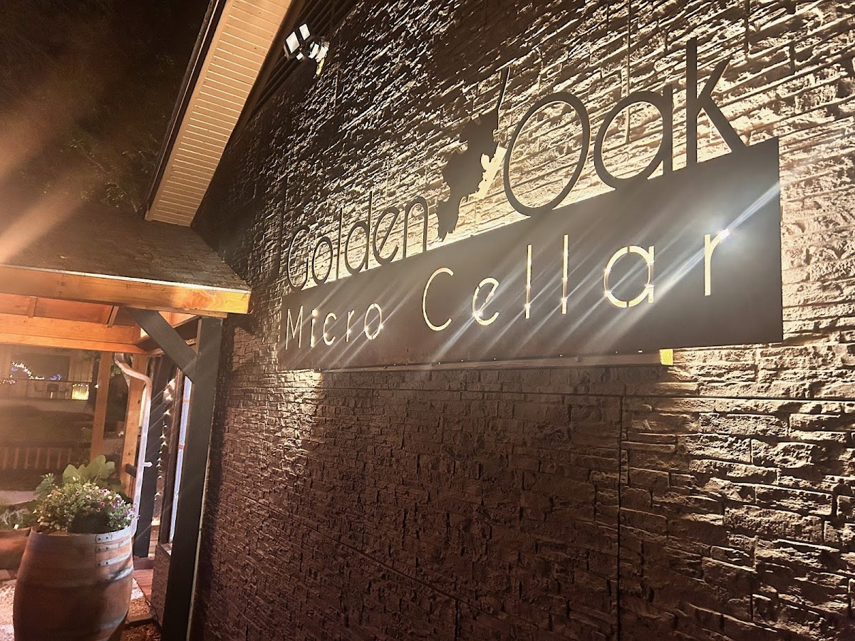Golden Oak Micro Cellar
