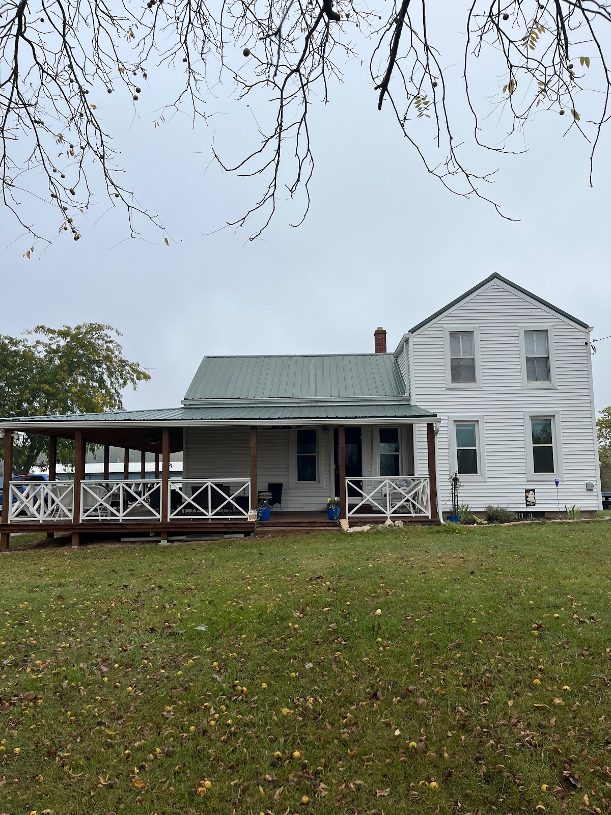 GYPSY BLUE VINEYARDS, LLC