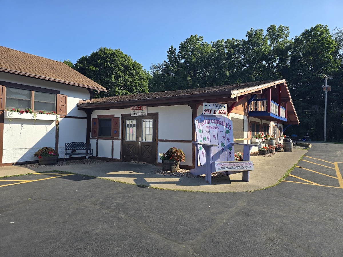 HEINEMAN WINERY