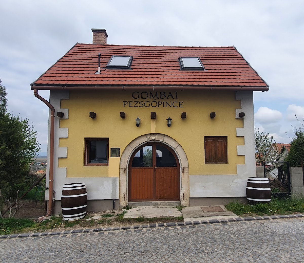 Gombai Pezsgőpince - Etyek
