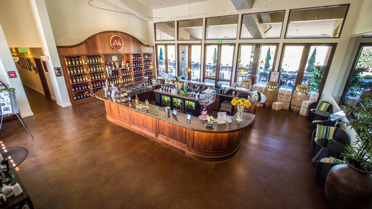 Saintpaulia Vintners