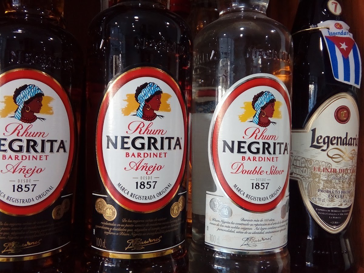 EL DESPACHO, Vinos, Bebidas y Licores.