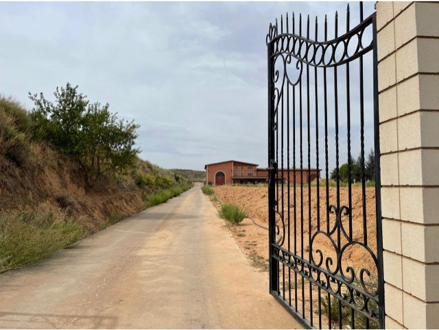Bodegas y Viñedos Alvarez Alfaro, S.L.
