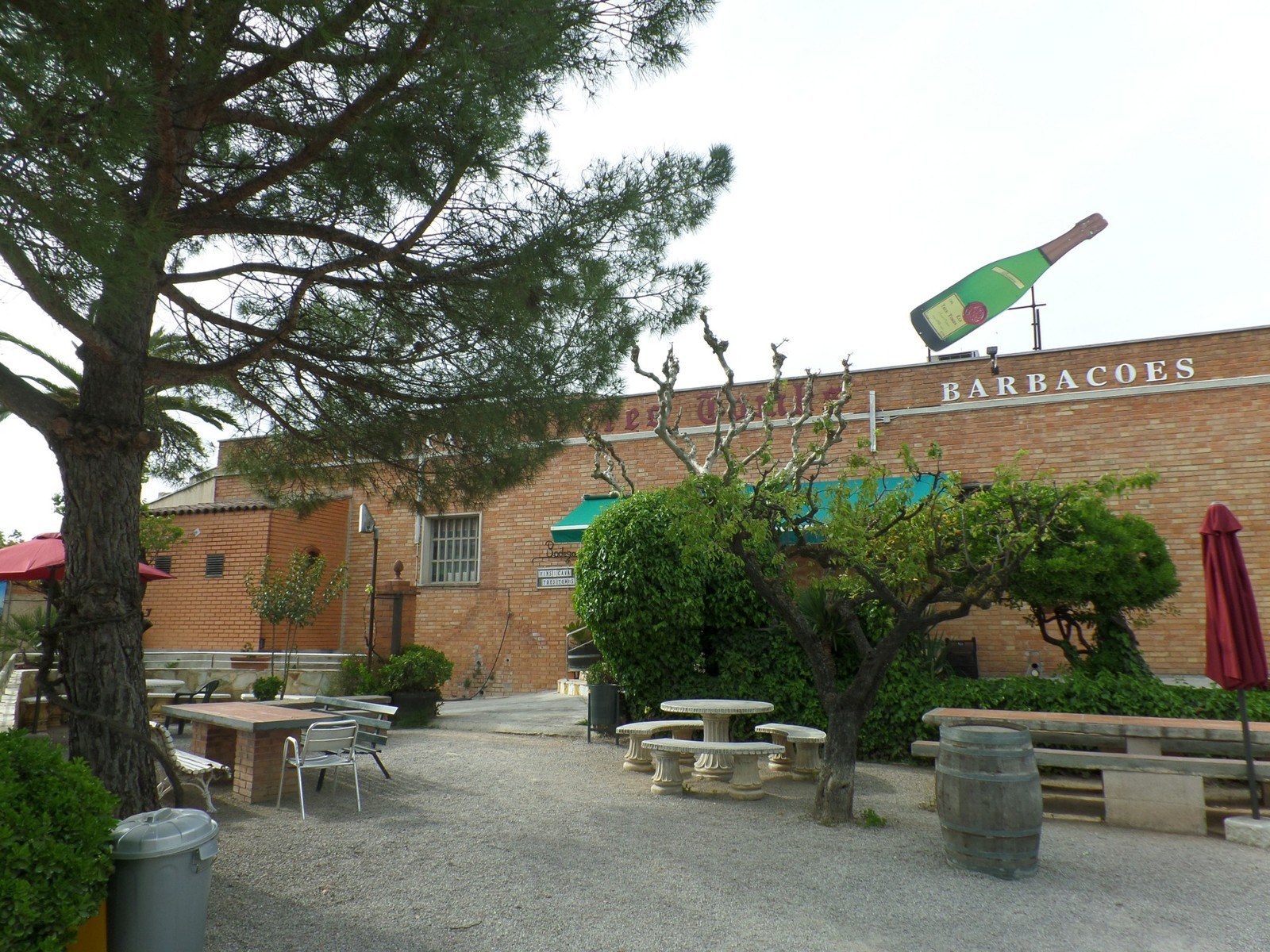 Celler Tres Tombs