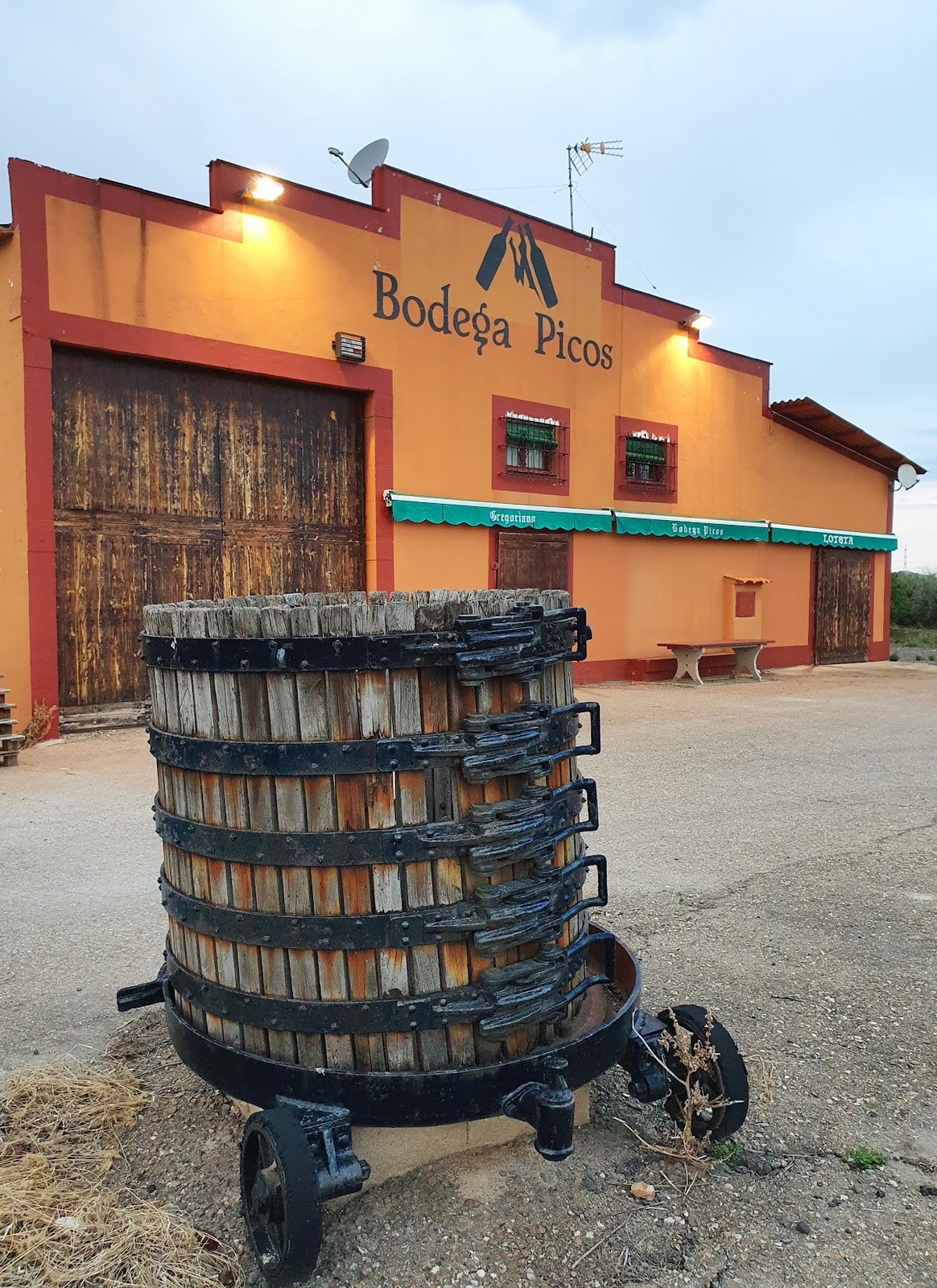 Bodega Picos