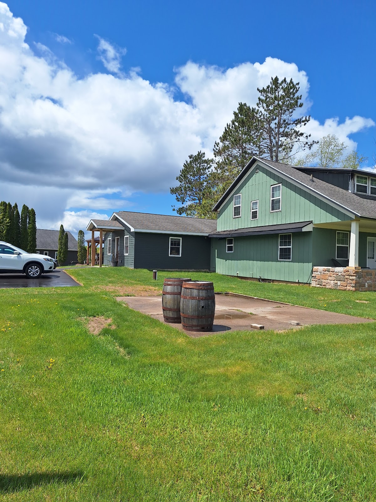LakeHouse Winery