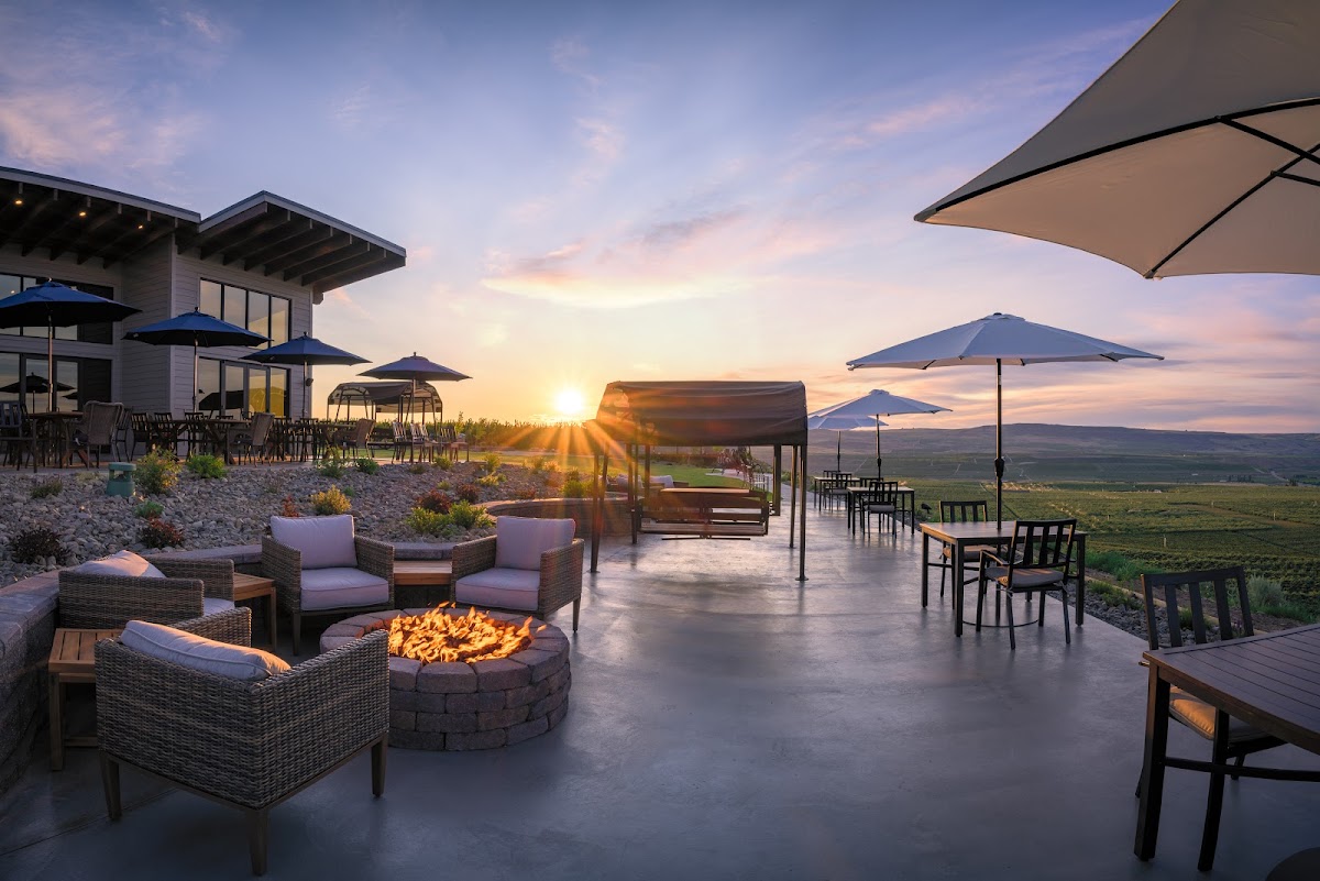 Lone Point Cellars