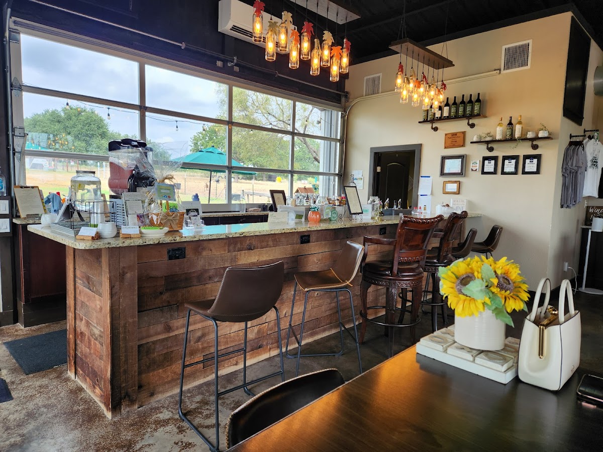 Lucky Vines Vineyard & Winery, LLC