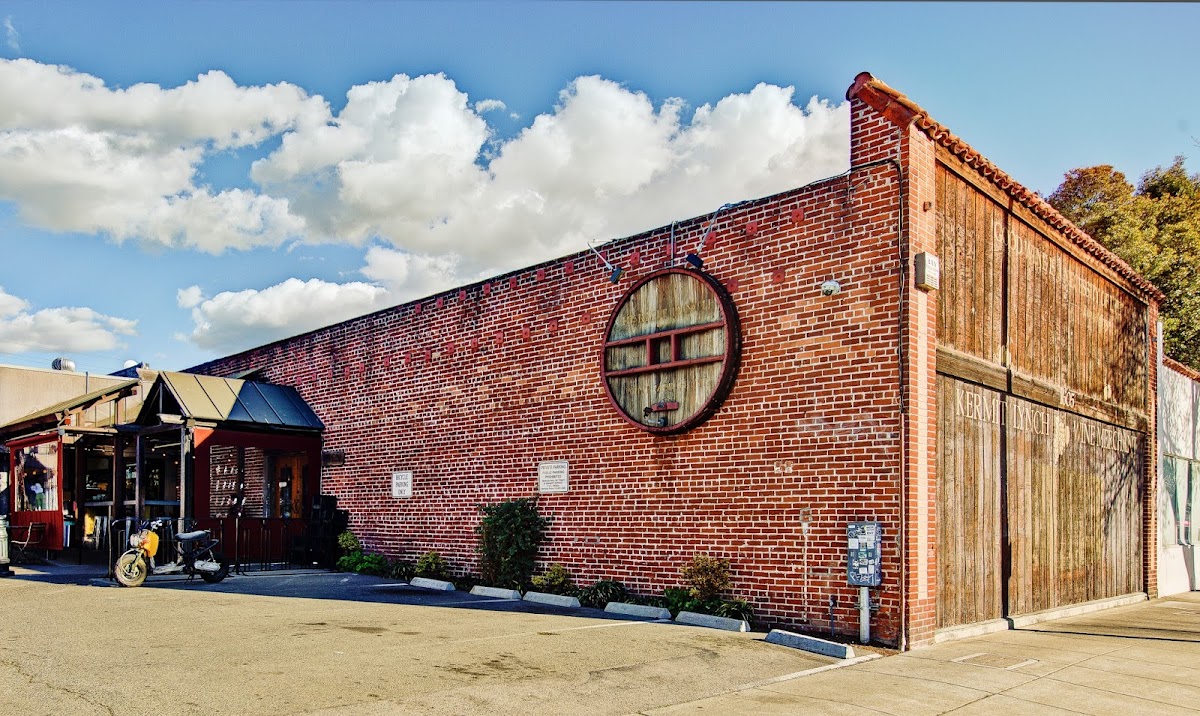 LYNCH WINES