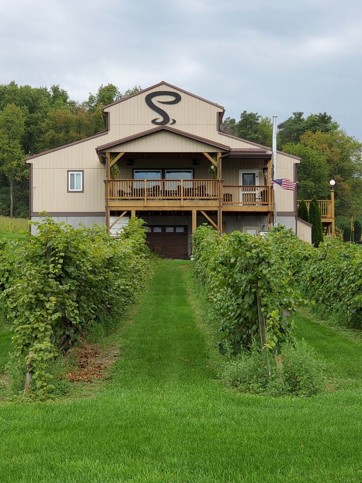 Savor Vineyards and Wines