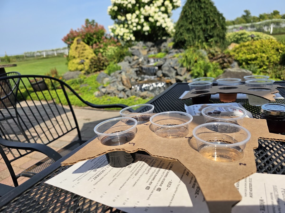 Lone Oak Vineyard & Winery LLC