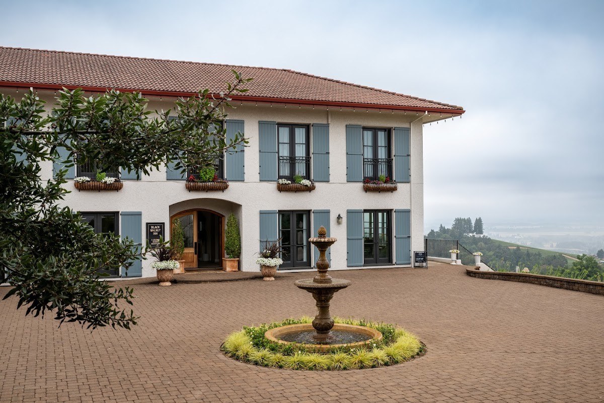 Black Walnut Inn and Vineyard