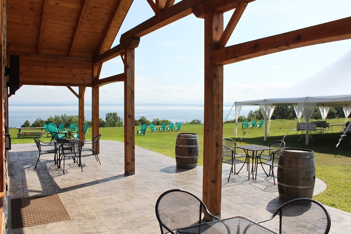 HIGHLANDS ESTATE VINEYARD, LLC