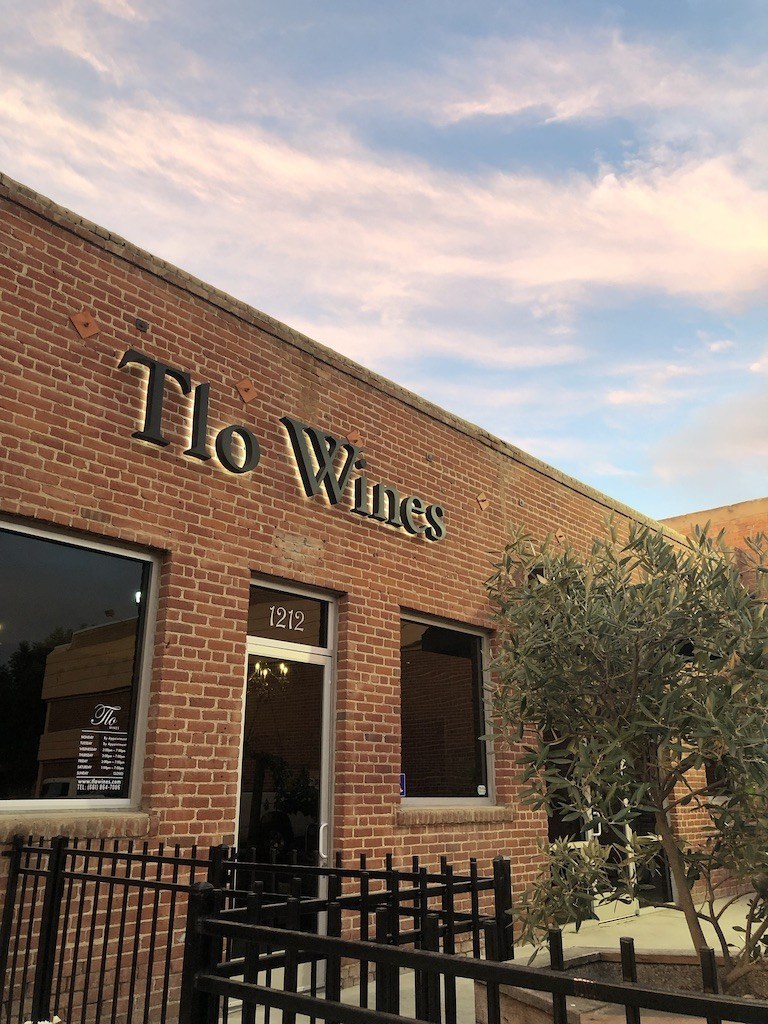 Tlo Wines