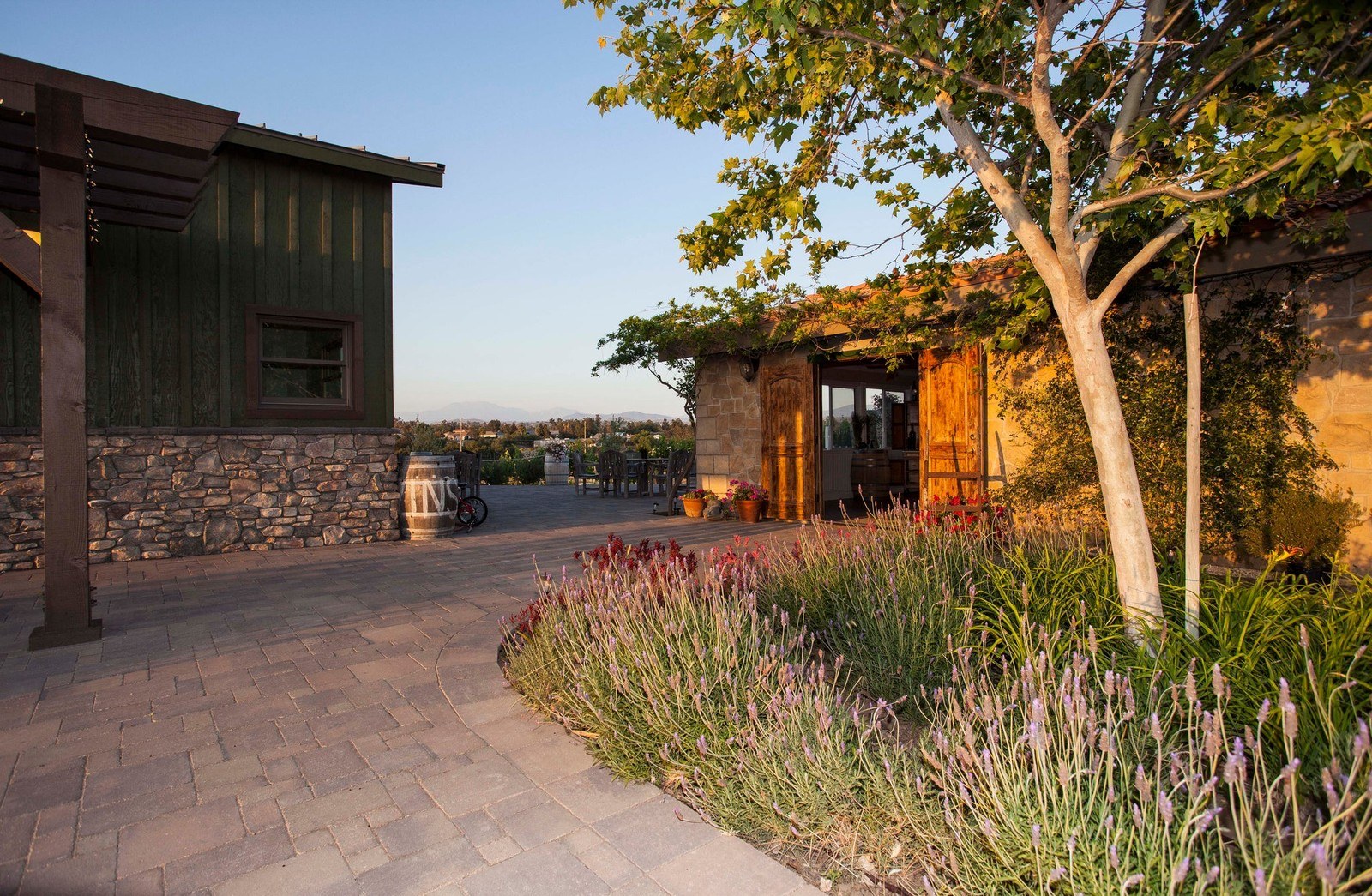 Palumbo Family Vineyards & Winery, Inc.