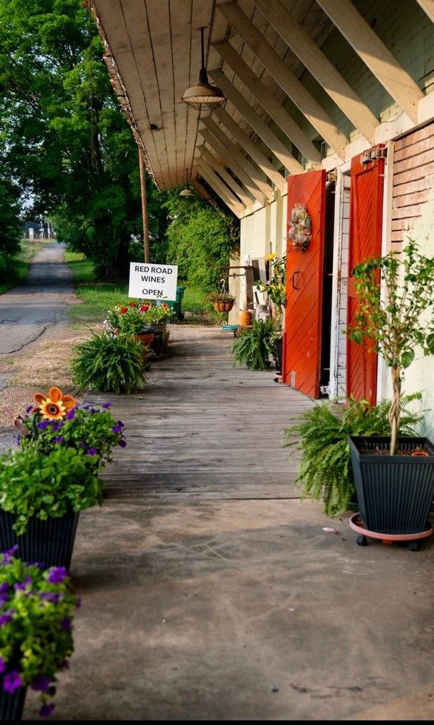 Red Road Vineyard and Winery