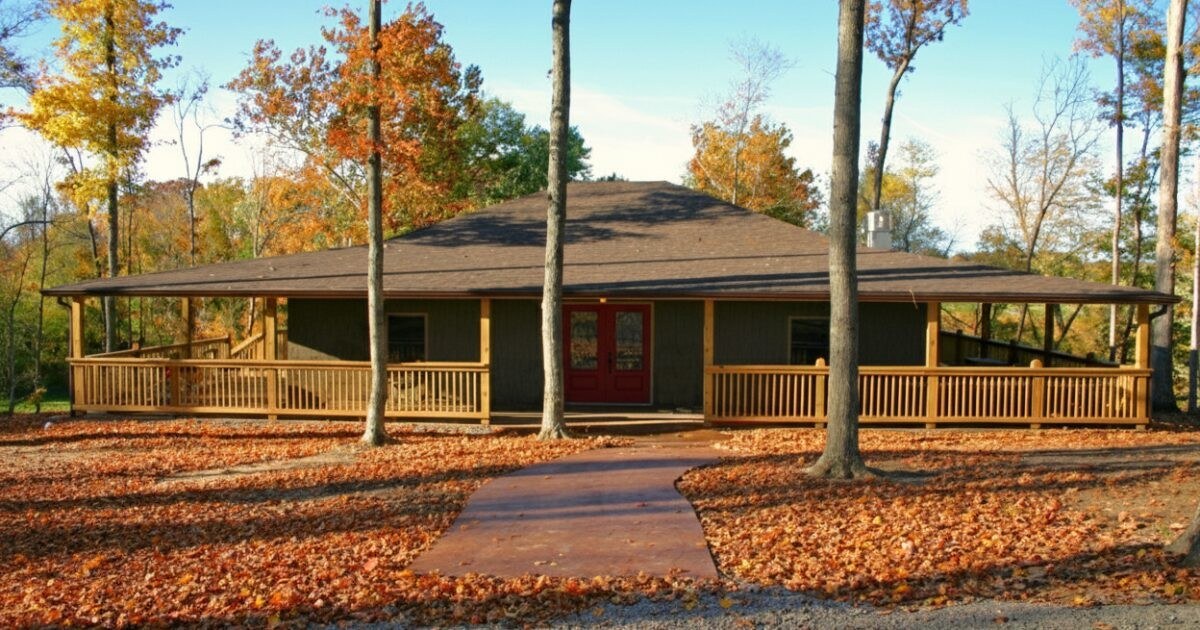 Apple Creek Vineyard & Winery LLC
