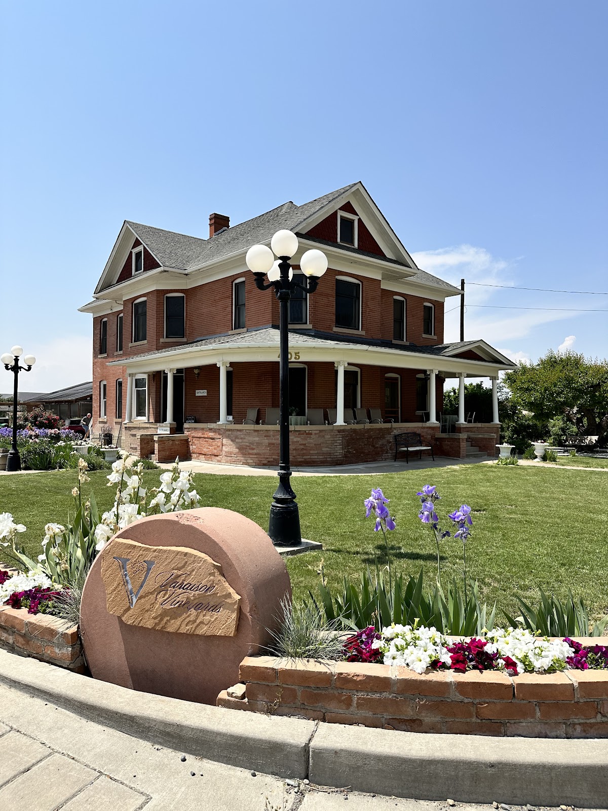 Varaison Vineyards and Winery, LLC