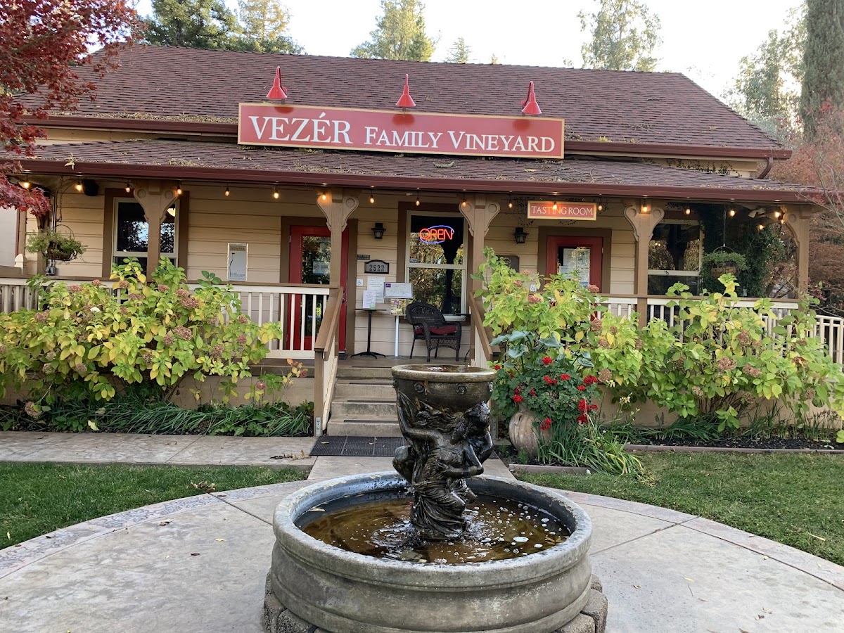 VEZER FAMILY VINEYARDS