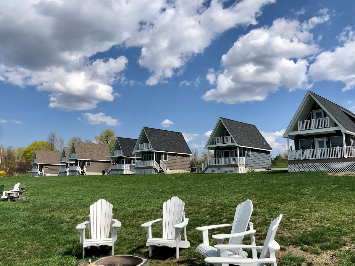 VINEYARD VILLAS LLC