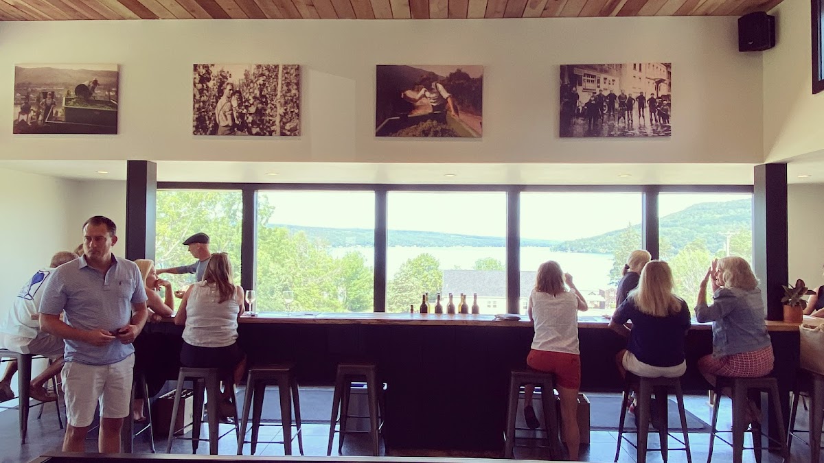 Weis Vineyards