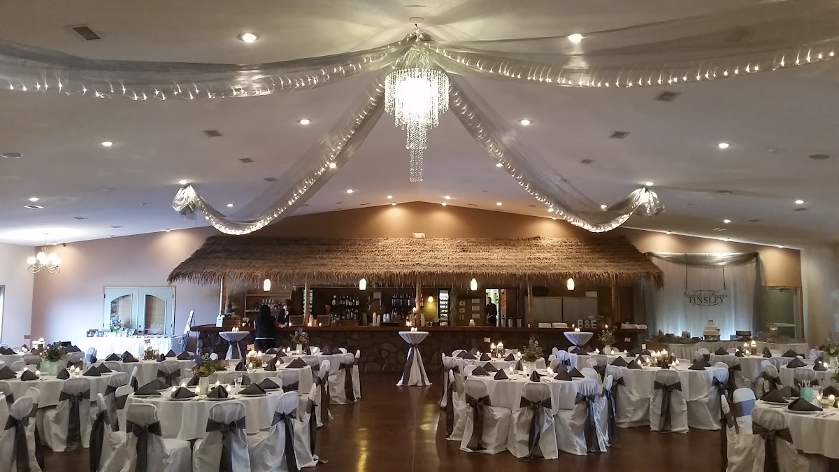 WILDLIFE LODGE & WINERY
