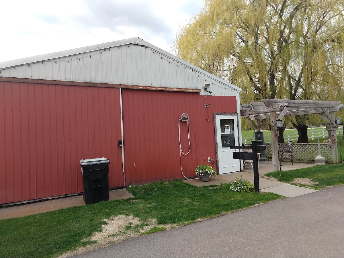 Willow Tree Vinyard & Winery LLC