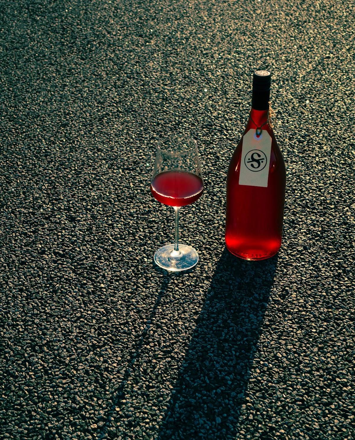 Skigh Wine