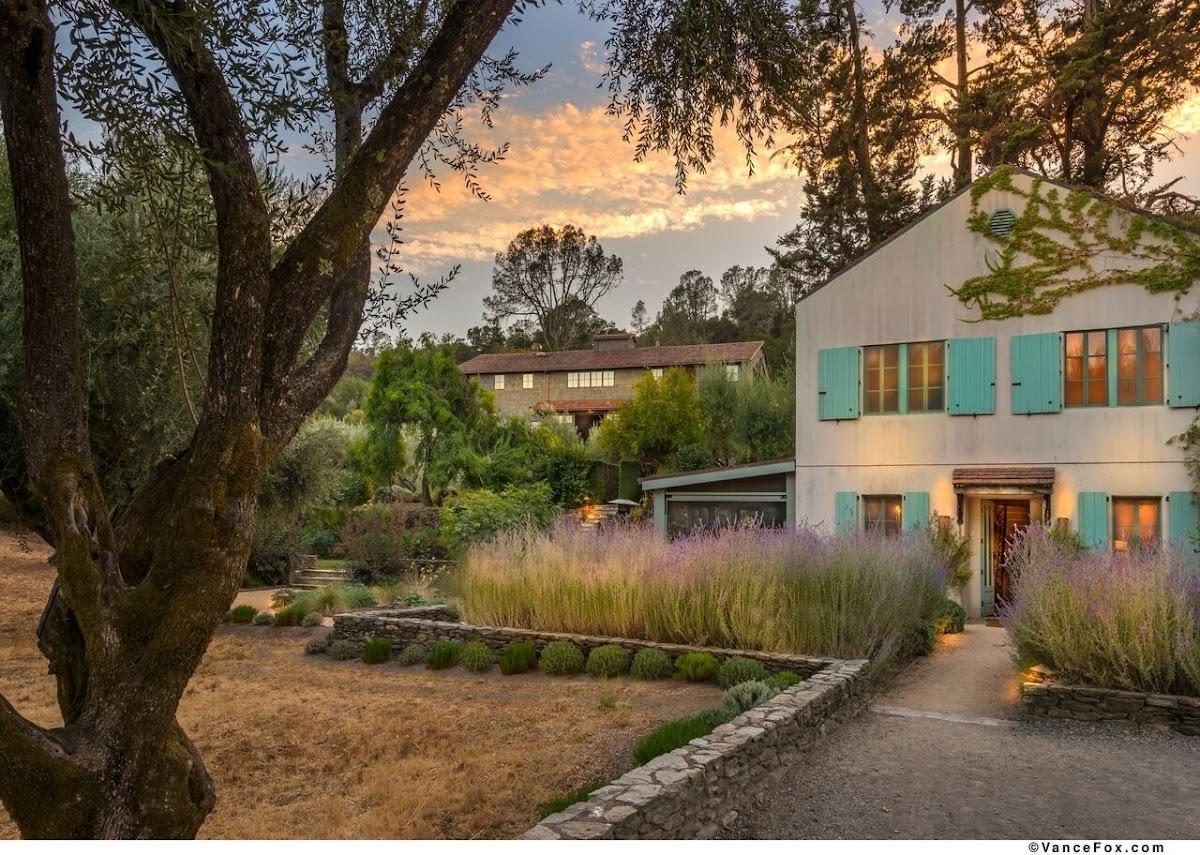 BLUE FARM LLC