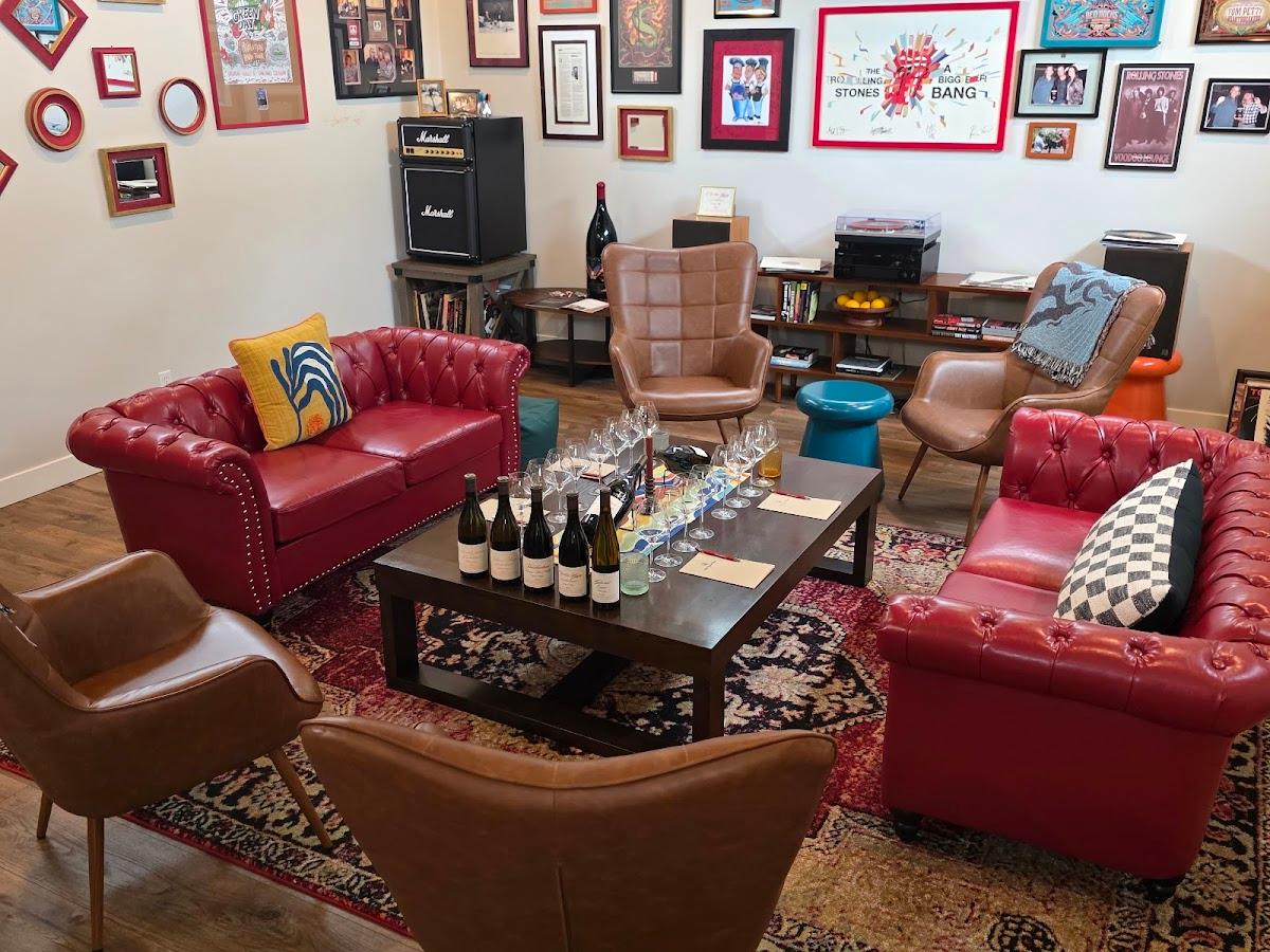 BOB GLASS WINES