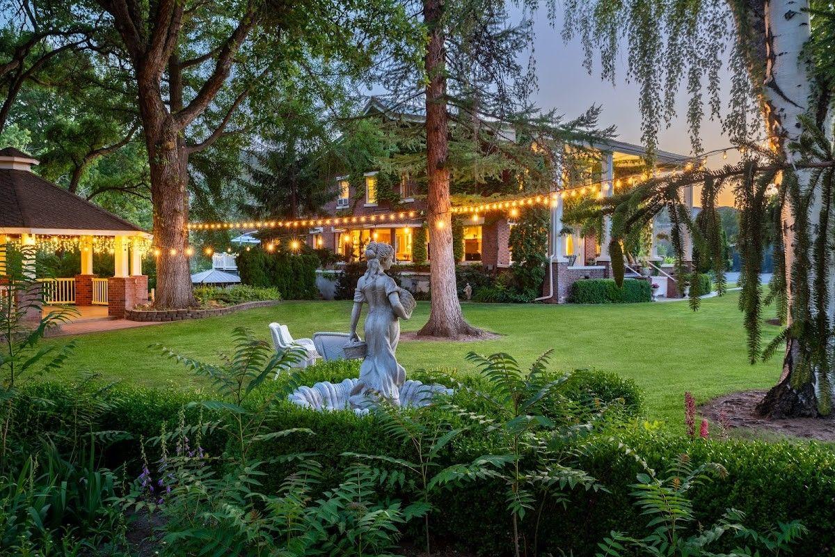 Warm Springs Inn & Winery