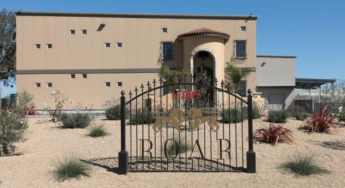 ROAR Wines