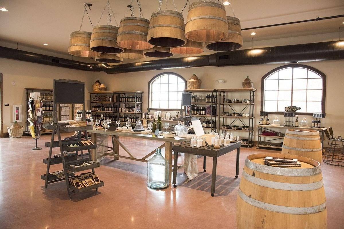 3 Farmers Tasting Room