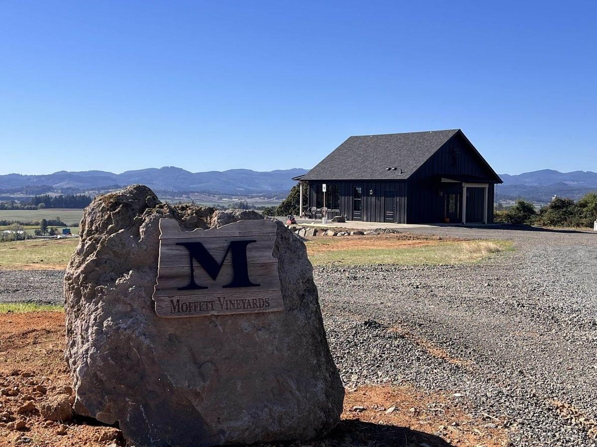 Moffett Vineyards